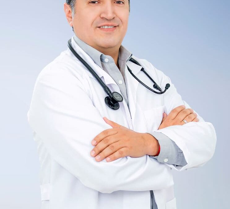 Dr. Alvaro Buñay R.